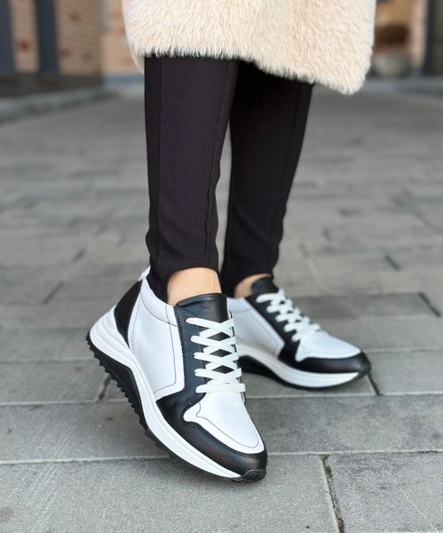 Білі з чорною ставкою шкіряні жіночі кросівки Emeli 0123-01 21511106046 фото - брендові жіночі кросівки розпродаж