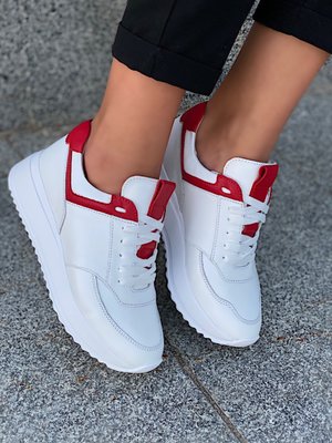 Білі з червоною вставкою жіночі шкіряні кросівки Emeli 701-17 54654623225521 фото - брендові жіночі кросівки розпродаж