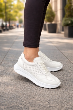 Білі Жіночі Шкіряні Кросівки Emeli Fresh White 233-028 фото - брендові жіночі кросівки розпродаж